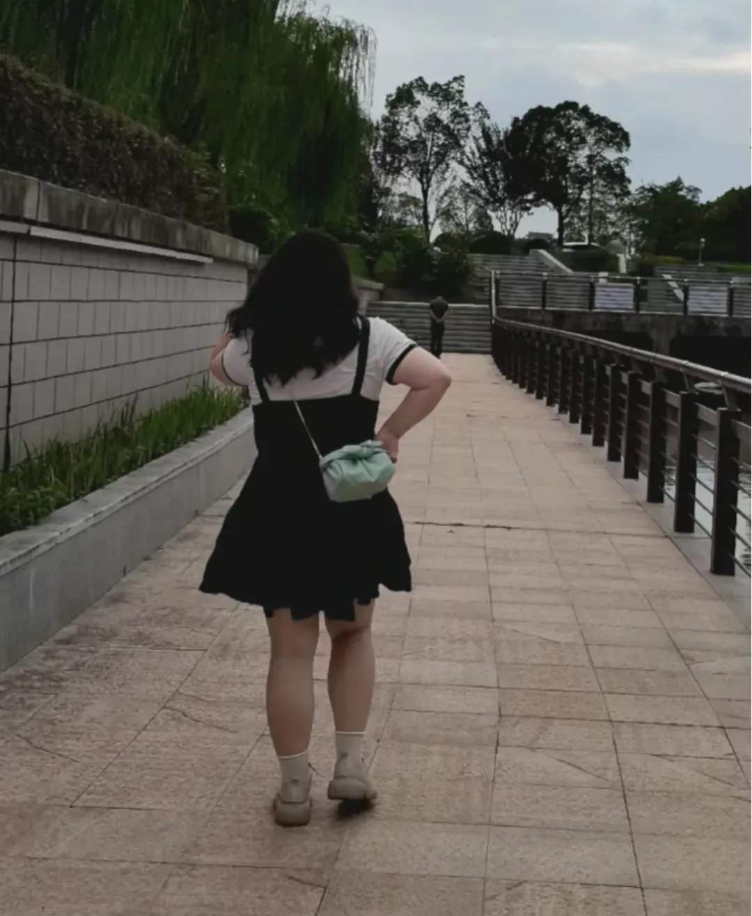 快被我女儿气死了，今年28了，好不容易找到一个男朋友，已经谈到要结婚的程度了，最