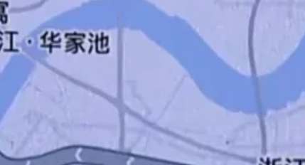 浙江杭州，一女子晚上乘坐网约车时，将价值8058元的笔记本电脑落在了车上，后联系