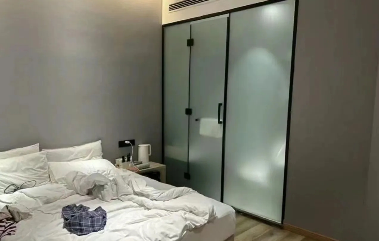 钟点房三四个小时，为什么有人一会儿就走了
朋友们，不知道你们有没有发现？钟点房三