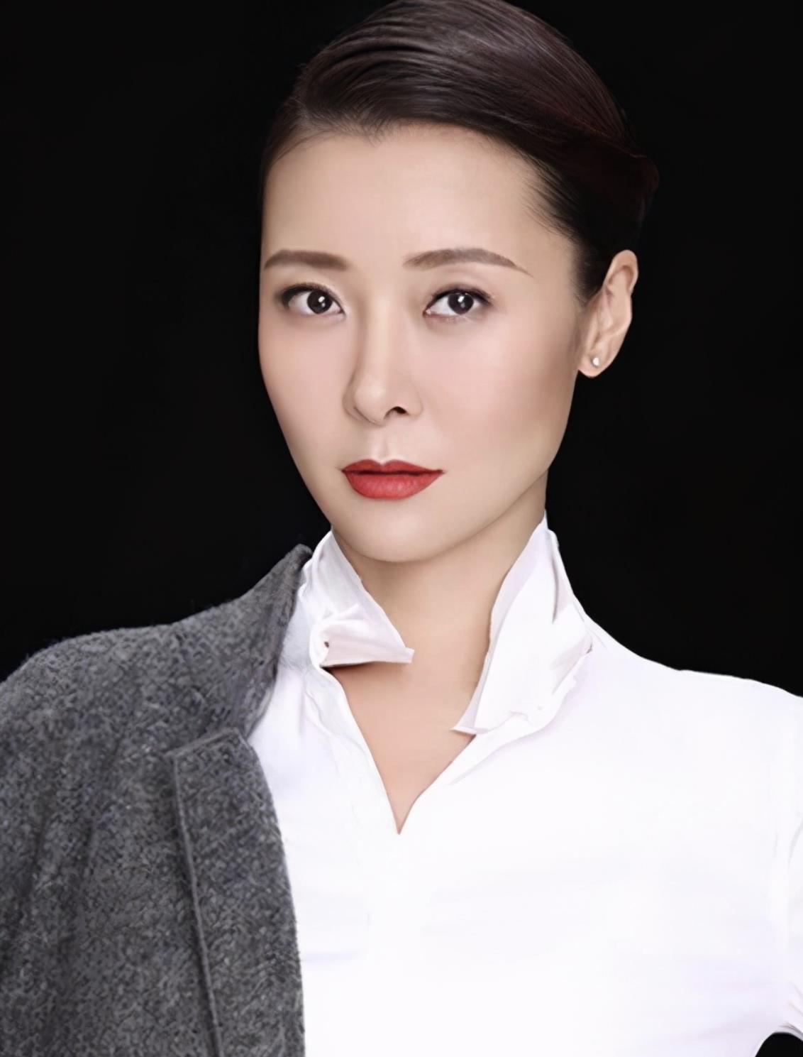 没人敢“潜”的7位女星,明明没后台,但狠起来,王思聪都不敢惹