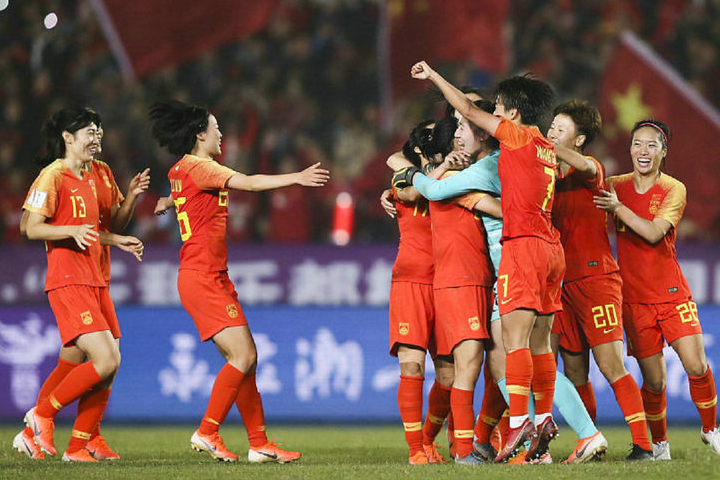 2023年10月29日，女足奥运会预选赛第二场比赛，我们女足要想保留住出线希望，