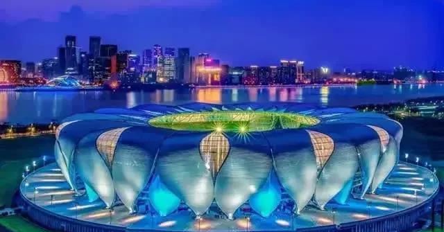 2014年4月，越南怕亏不起，宣布因缺乏资金而放弃18届亚运会主办权，所幸当时雅