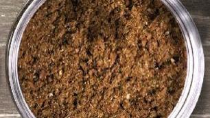 一个祛湿小偏方，只要三种材料，贴在肚脐里即可！秋冬用尤其见效