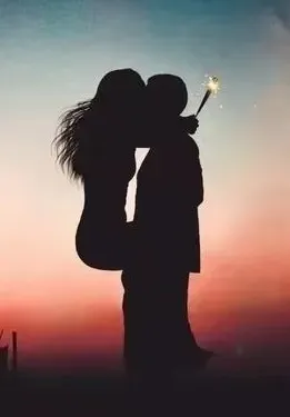 曾经起誓不分离
​何故如今各东西
​梦里缠绵千百次
———————

尾句：​醒