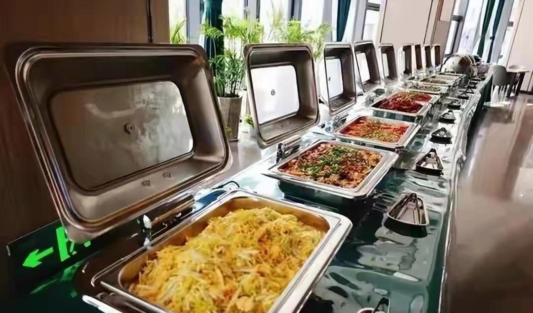 韩国运动员再次发表了一些不满言论，抱怨杭州亚运会的伙食质量低劣。我还记得他们在东