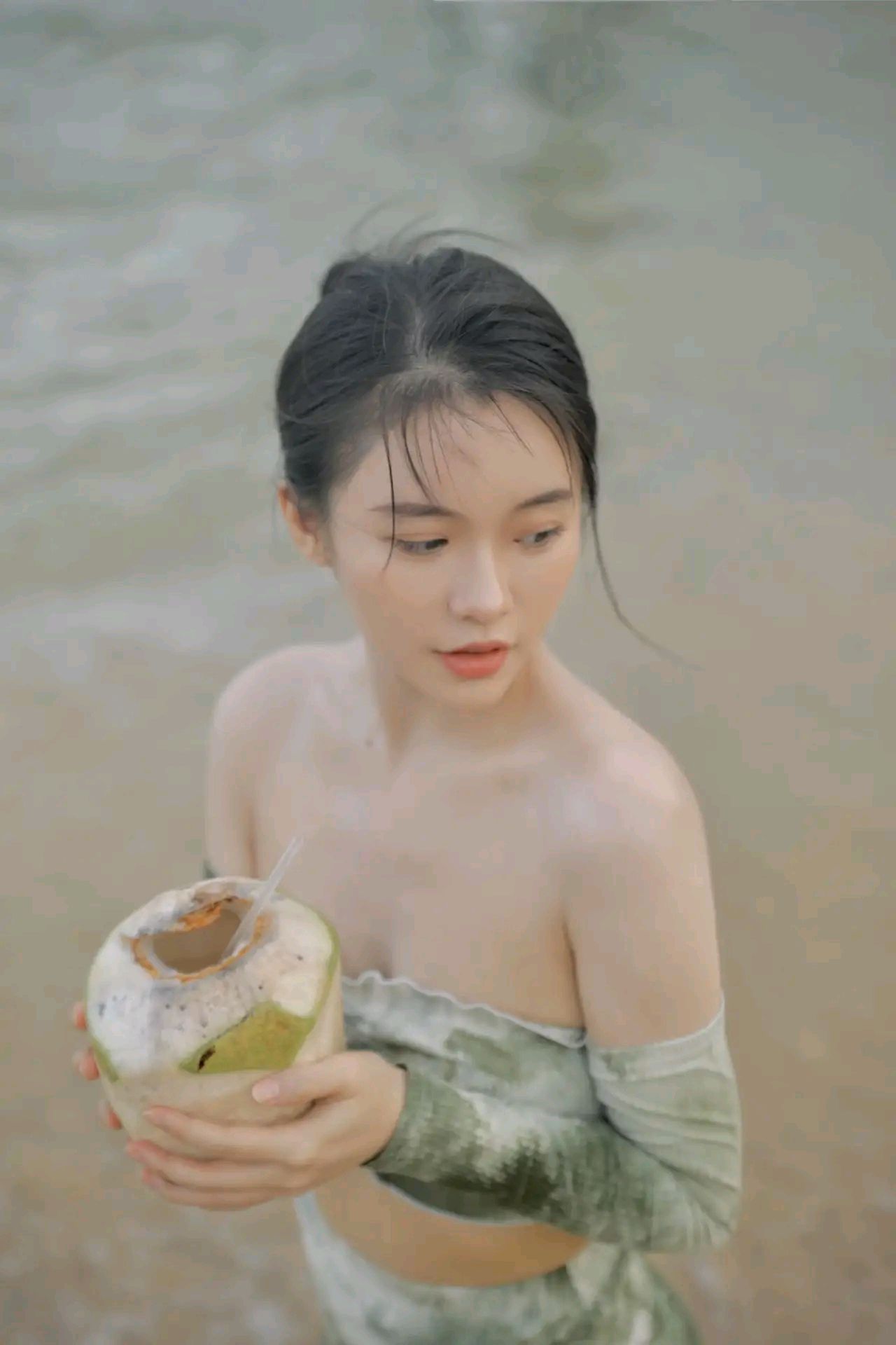 海边艺术摄影写真照，清新自然，唯美迷人，最喜欢的还是这种带有淡淡日系风格的美图，