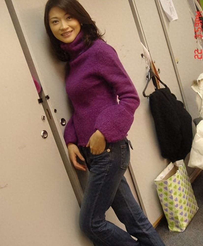 凤凰卫视美女陈玉佳, 外形清丽、气质高雅, 她老公是富豪江南春!