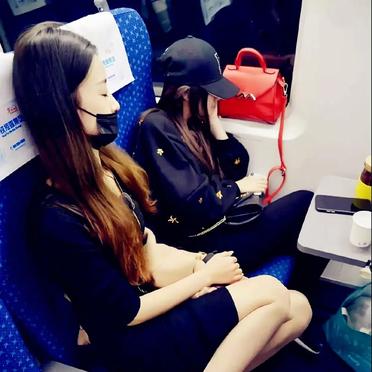 高铁上看到这样的情况，我能上前阻止吗