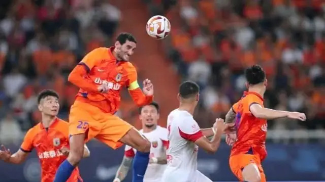 闹大了！费莱尼或将逃离中超，澳超3队哄抢，高洪波该出手了