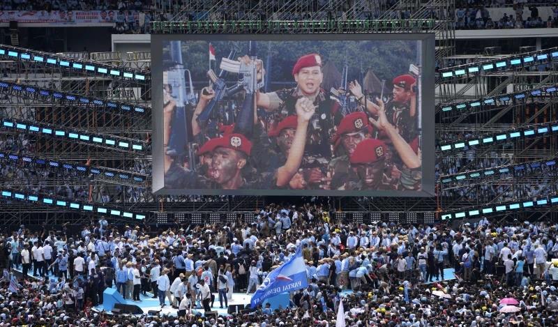 印尼总统大选尘埃落定，有着恶劣前科的普拉博沃获胜。据美媒梳理，普拉博沃曾双手沾满