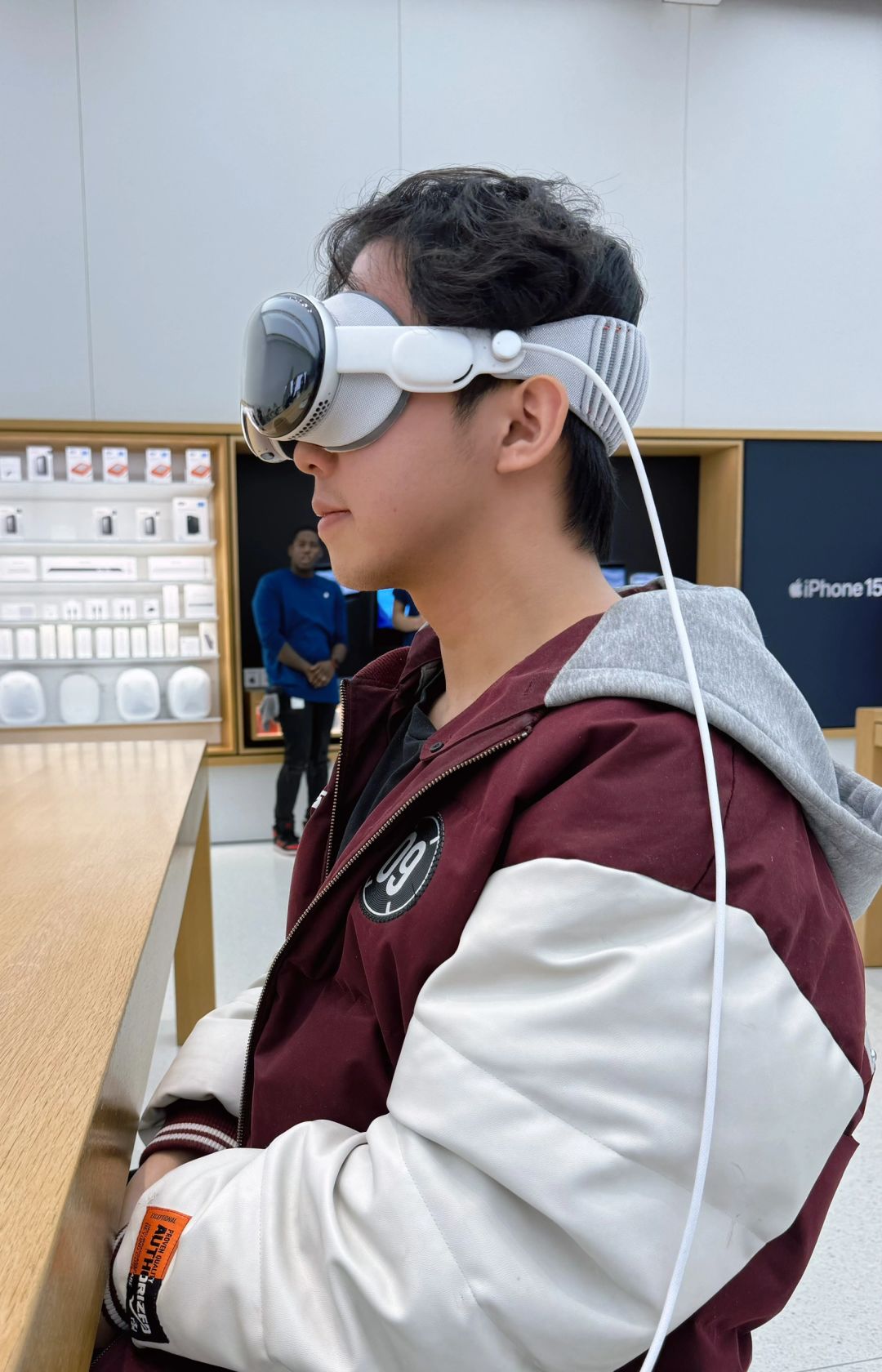 如何体验到 钢铁侠 的快乐
大早去New York世贸大厦Apple Store