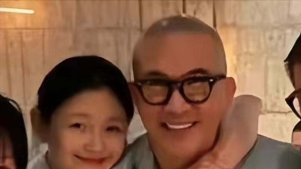 大S具俊晔最新近况：聚会合照暴露夫妻关系，情人节礼物令人意外！