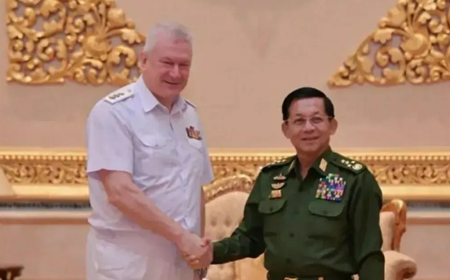 敏昂莱着急了！他高薪诚聘大鹅无人机专家前来助阵，大鹅专家一来就安装无数台干扰器，