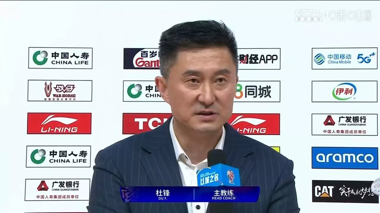 连胜终结！广东男篮客场惨败新疆22分，赛后球员评分:一人虽败犹荣，主力大部不及格