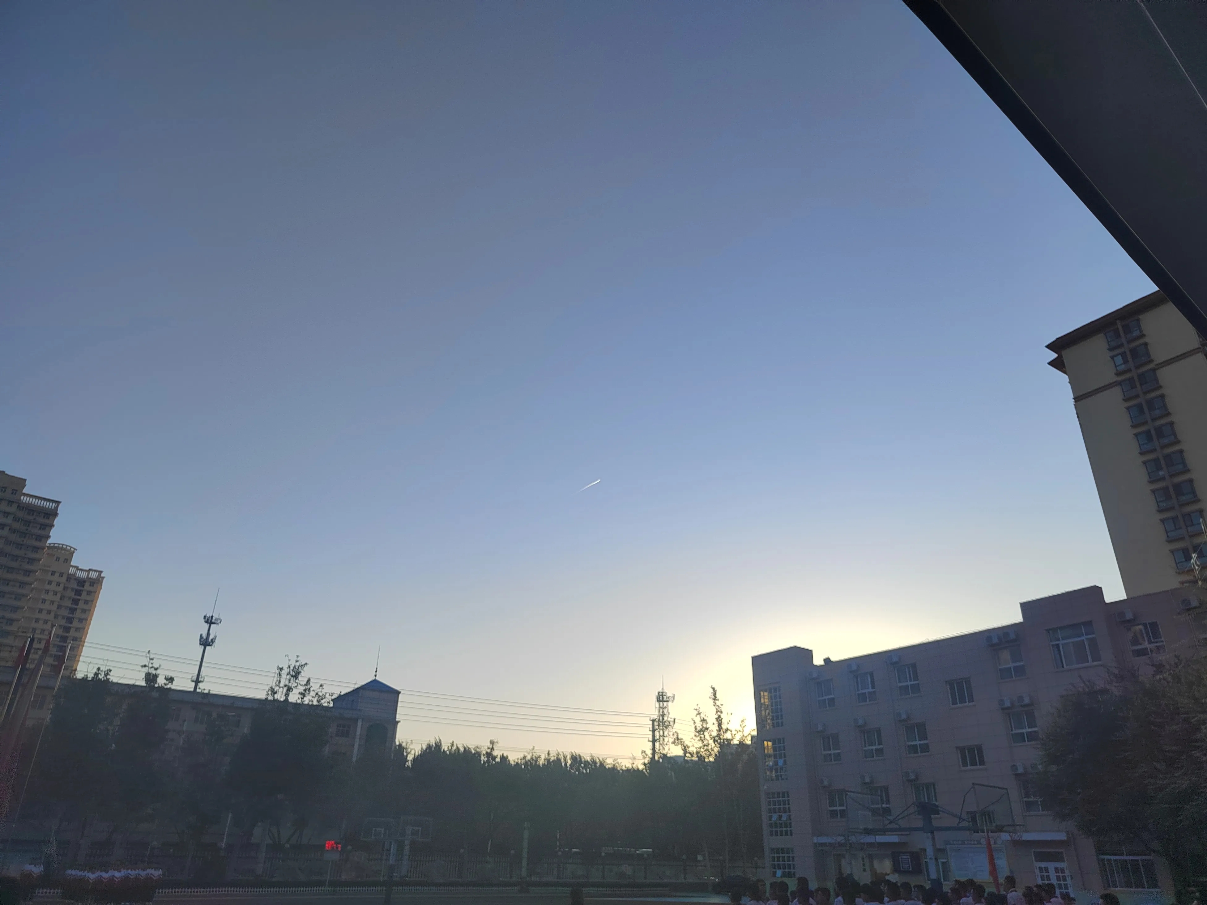 相亲对象
一个月没见面了
平时就聊聊天
但是他休息的时候去别的城市和他朋友玩了
