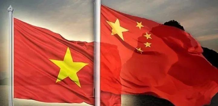 
越南教育局宣布，从明年开始，汉语将成为小学3、4年级的必修课，越南成为了世界上