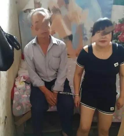 江西一位86岁的单身老人因嫖娼被警方捕获，他向警察询问：“我只是看一看，摸一摸，