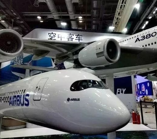 中国九大飞机厂：
1、西安，以“西飞”为著名代表
2、沈阳，拥有“沈飞”
3、成