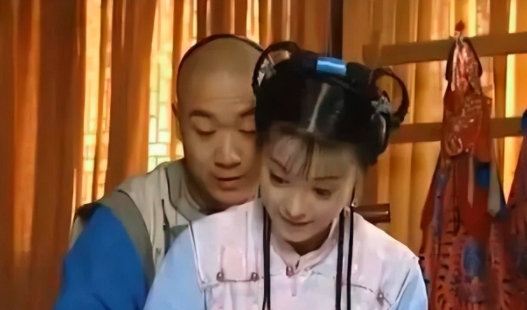 电视剧《铁齿铜牙纪晓岚》
不得不说，纪大人真乃神人也。
           只