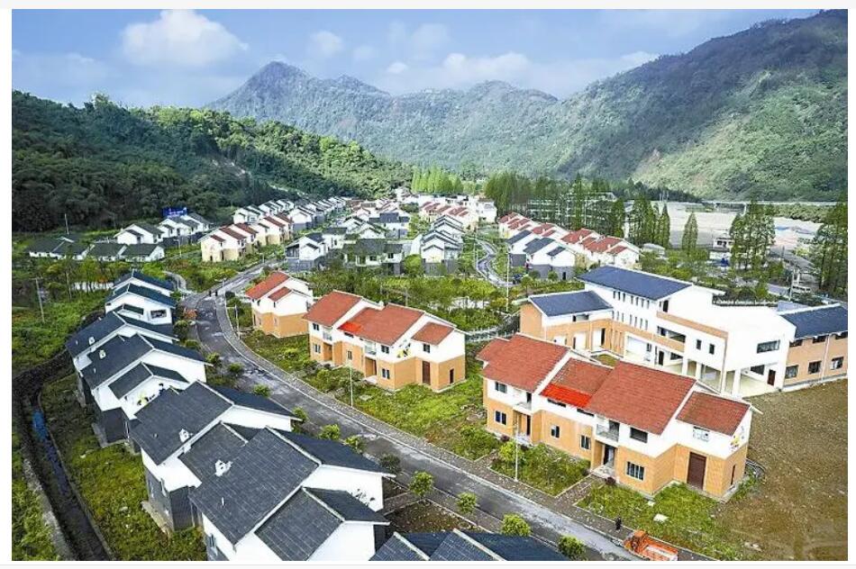 中央向甘肃青海划拨党费1亿元，用于抗震救灾和灾后重建工作，温暖了广大灾区人民的心
