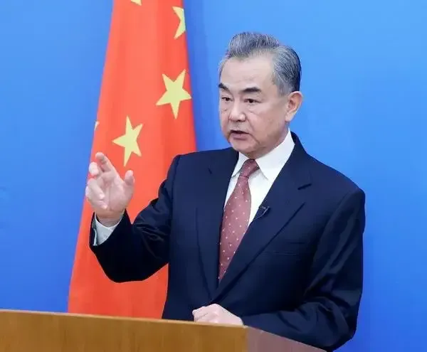 10月15日，中国外交部长王毅先后同沙特，伊朗，土耳其外长通话，并表示:
以色列
