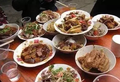 我们普通人的死亡，除了至亲之外，别人根本不在乎！

住在农村的亲姨突发车祸去世，