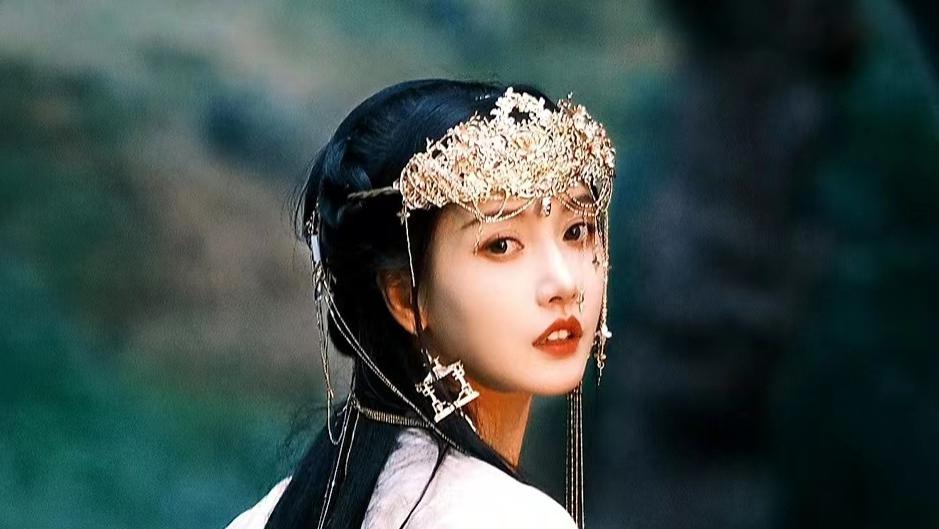 姜贞羽风尚写真，古色古韵清新脱俗