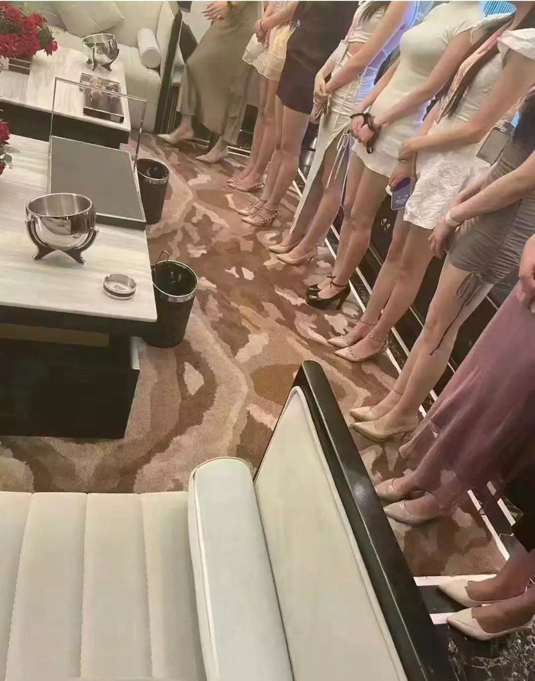 这是什么场所，看起来蛮温馨的嘞……