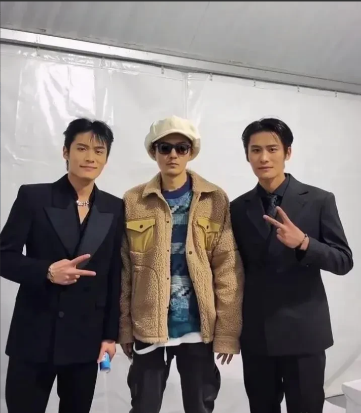 筷子兄弟出场费120万左右
汪苏泷出场费260万左右
詹雯婷出场费50万左右
张