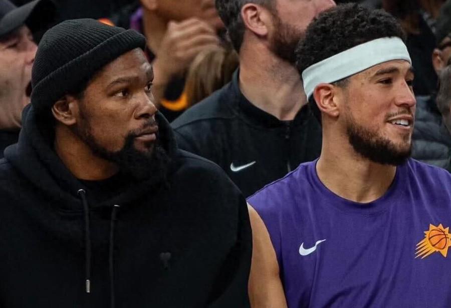 NBA常规赛，太阳122-139不敌尼克斯，简单总结下比赛！

1.杜兰特、布克