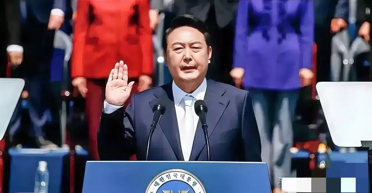 全球媒体关注的一项新评选结果出炉，韩国媒体评选的“世界四大强国”引发了广泛讨论。