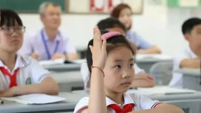 中小学生迎来“反内卷”消息，艺术考级或将取消，家长强烈支持