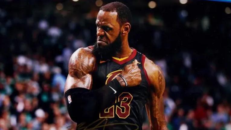 米卡尔-布里奇斯：从小看好勒布朗，长大后更爱科比