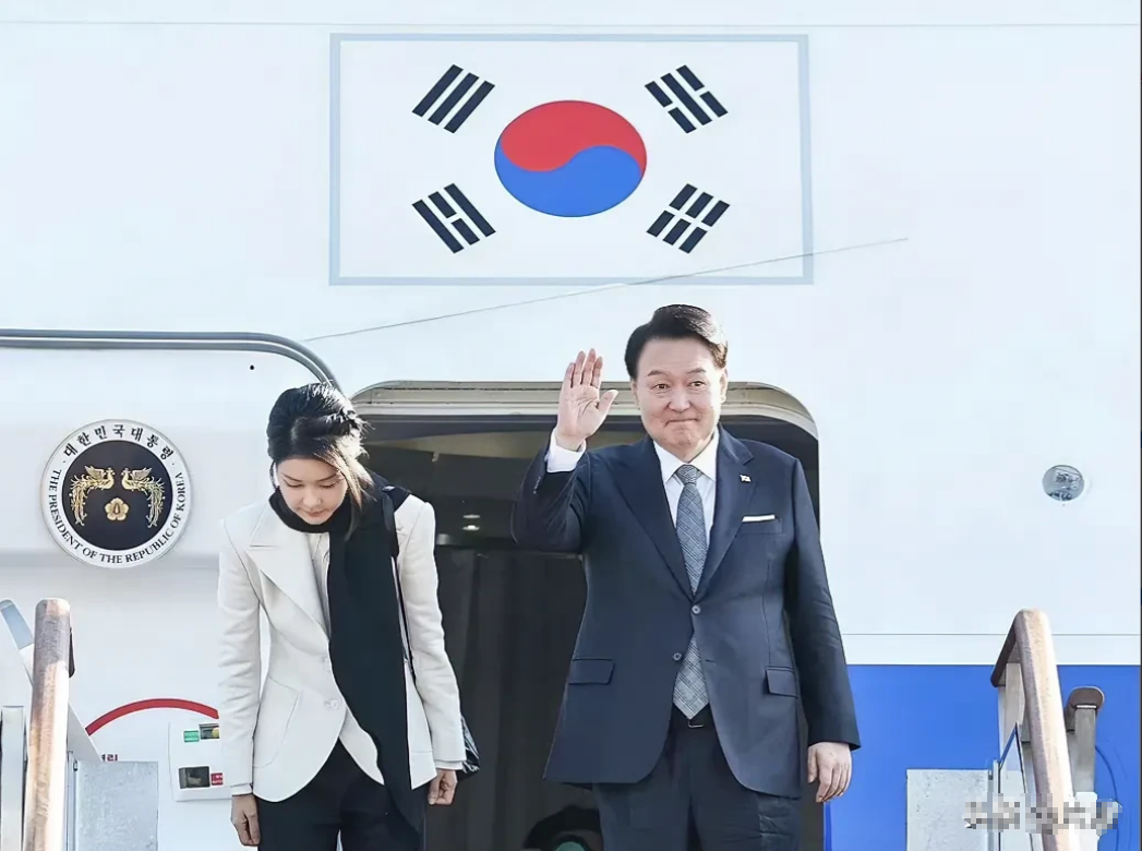 太夸张了！韩国总统尹锡悦夫妇刚刚从美国访问返回韩国后，又马不停蹄的开启了对英国和