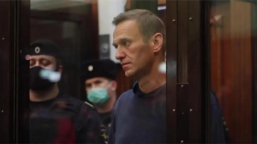 西方国家判案的速度快如闪电，要比福尔摩斯厉害多了！2月16日，俄罗斯反对派人士纳