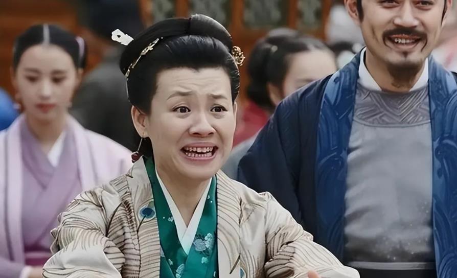 年代剧《父辈的荣耀》正在热播中，由刘琳、郭涛、张晚意等人领衔主角。《父辈的荣耀》