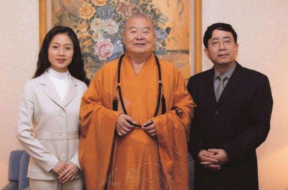 “文坛巨匠”余秋雨告诫我们：一个家庭最大的悲哀不是没钱，也不是争吵不休，而是父母