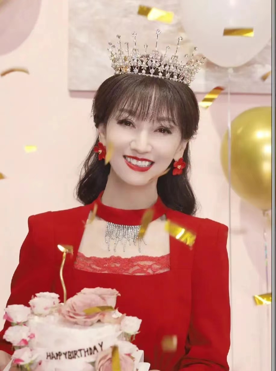 赵雅芝引发热议！
11月15日，赵雅芝突然引发热议，只因为今天是她70岁的生日，