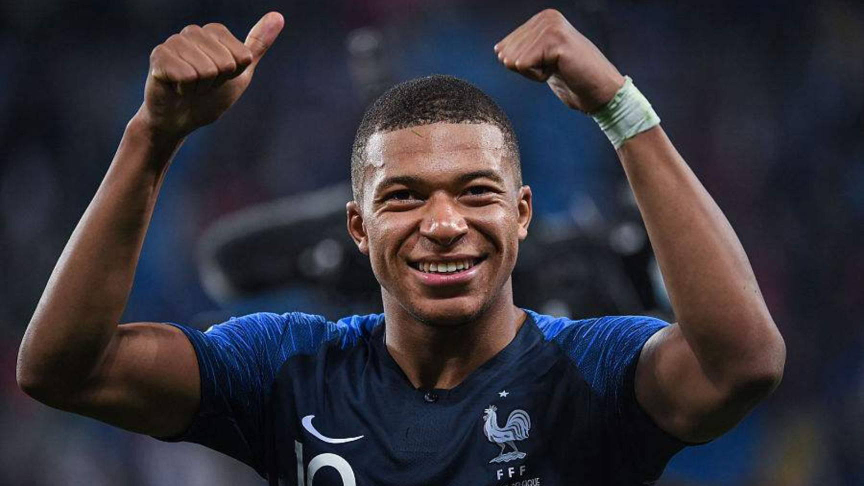 大巴黎队内认定姆巴佩离队！230万周薪入主皇马！伯纳乌见！