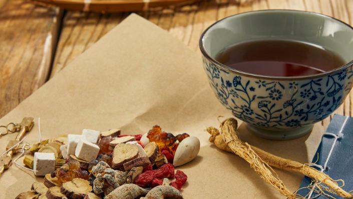 舌头有裂纹，就是气虚+阴虚！这张方子，气阴双补