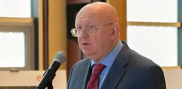 俄罗斯代表直击以色列要害。首先，以色列是在联合国授权下成立的，其领土处于联合国的