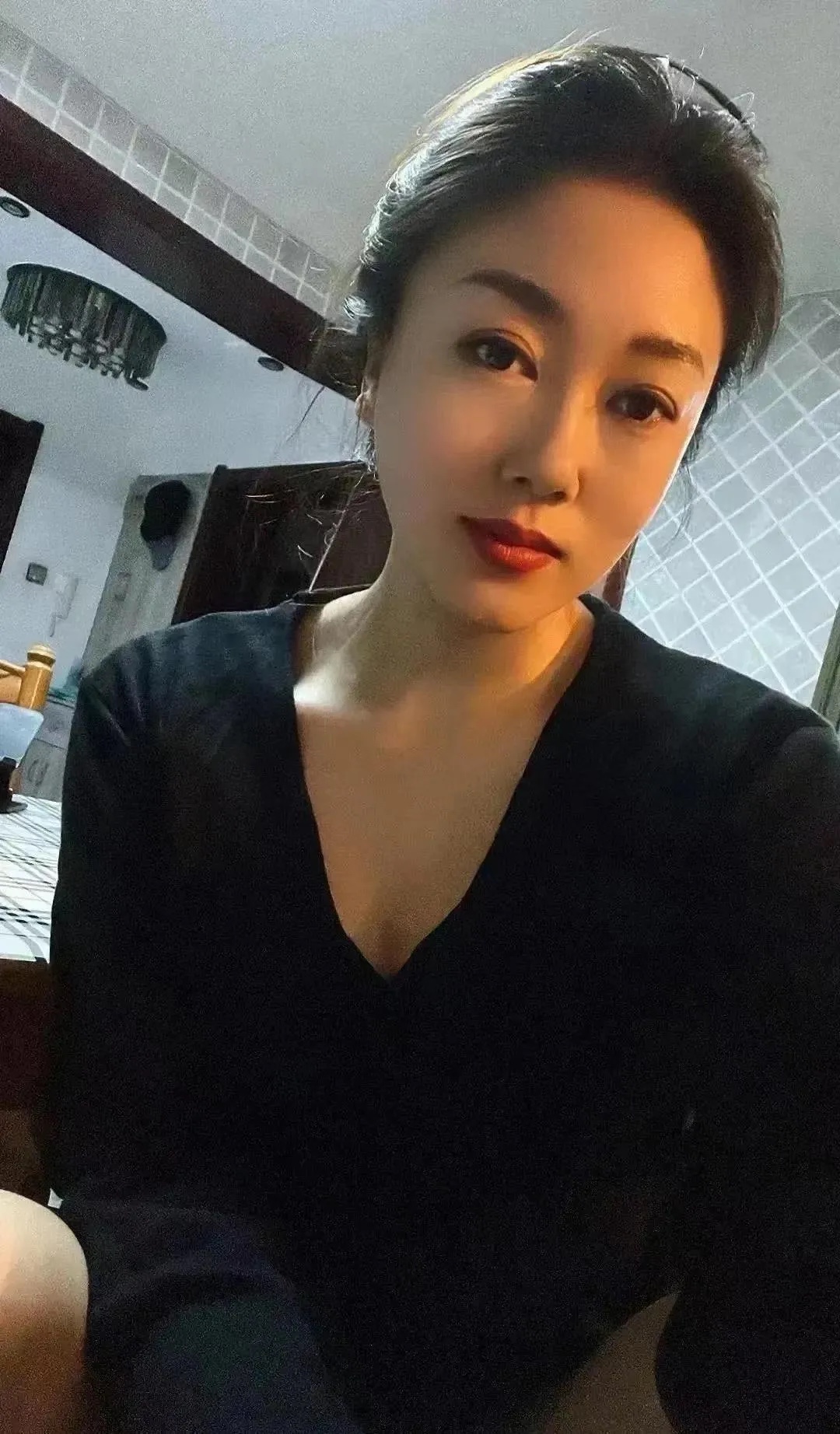 太老实的男孩不好找啊？
昨天接待了一个男生87年的今年36岁了。长相帅气白净，性