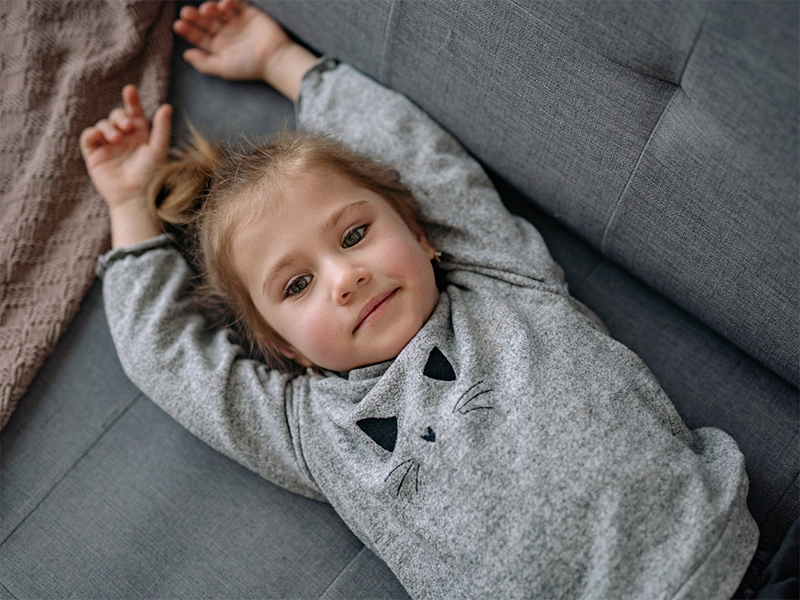 #宝妈育儿交流# 作为父母的我们看到自己的小孩身上被涂鸦，第一时间必然是生气的，