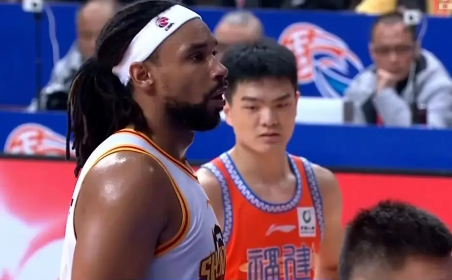 太欺负人了！深圳109-101战胜福建，看看数据谁是关键人物？
贺希宁：16中7