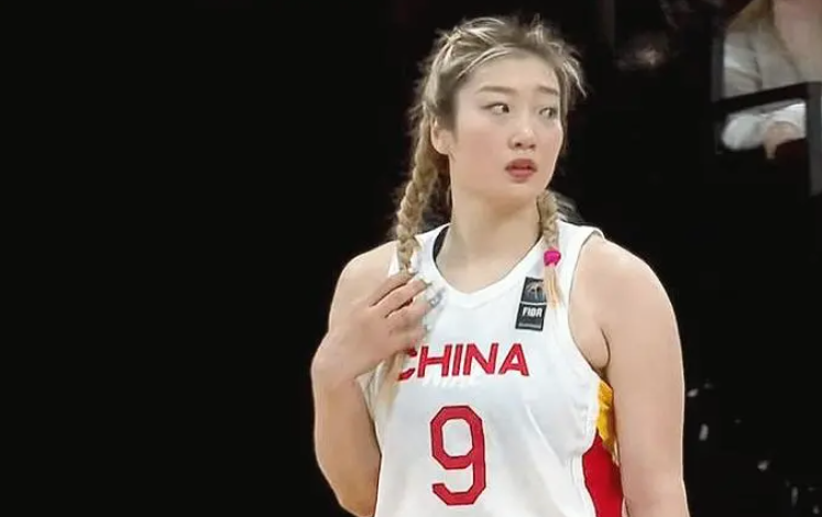 话说，李梦
我看了一辈子的篮球，中国女篮中，李梦的球技令我瞠目结舌！她不仅外围投