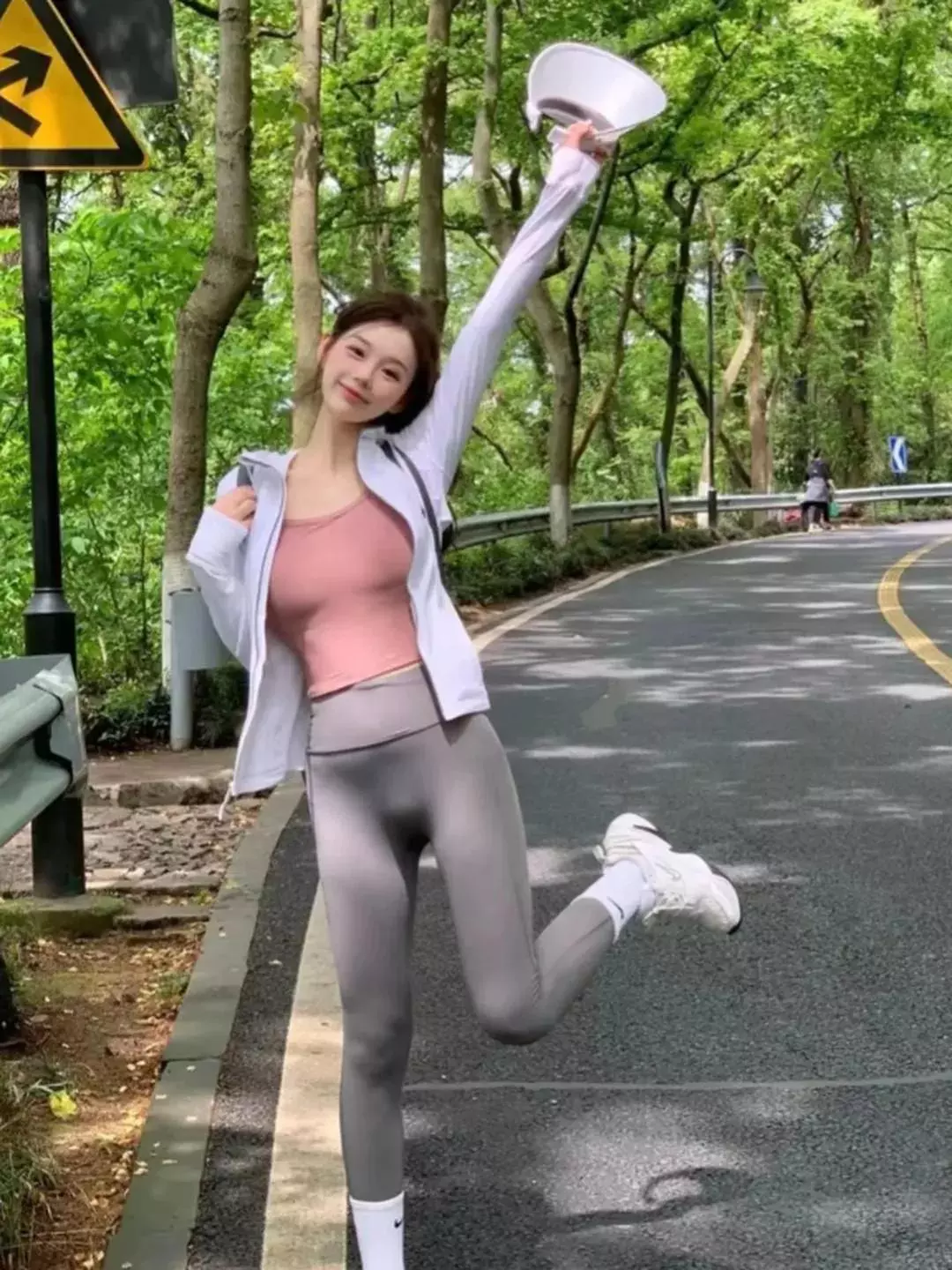 生态园逛了一整天，马上就要和对象回酒店休息了，好期待