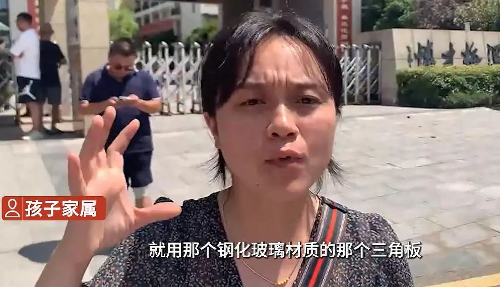 湖南长沙岳麓区“9岁女孩被老师砸破头骨”依然在ICU观察，涉事老师和学校狡辩称，