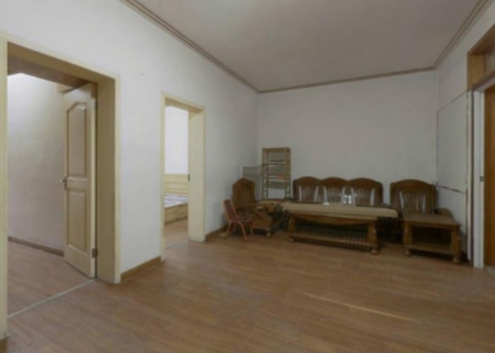 网友：人若脸皮厚就会天下无敌！我家因为装了地暖，被楼下老太婆一再投诉。原因是我因