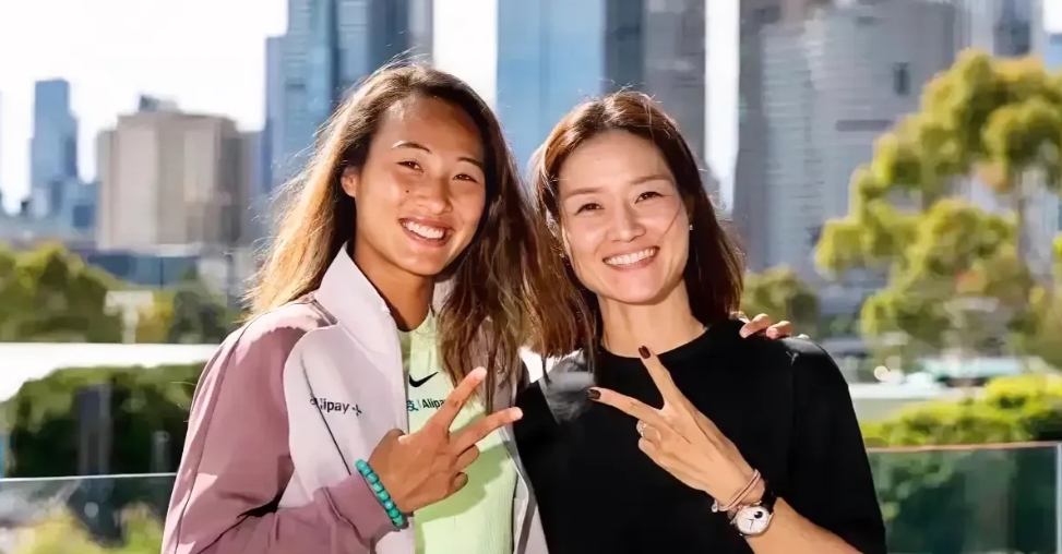 郑钦文晋级澳网决赛的喜讯一经传出，劳力士便迅速宣布与他携手，正式任命他为品牌代言