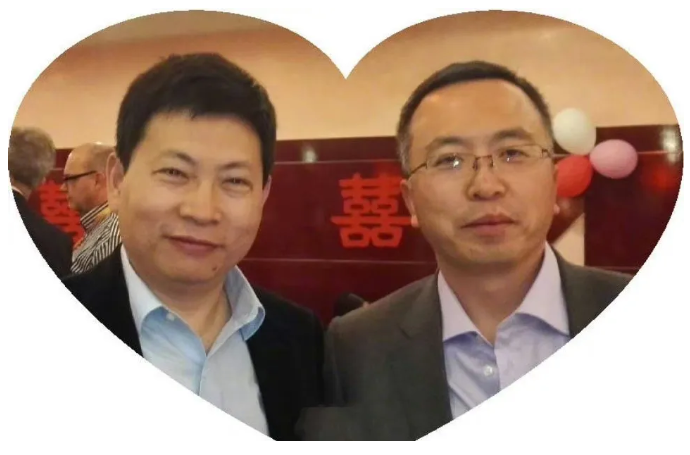 余承东刚刚宣布“华为明年会推出改变行业历史的产品”，荣耀随后传出“炸裂性”消息，